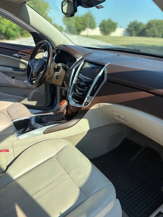 2013 Cadillac STS - Image 8 of 10