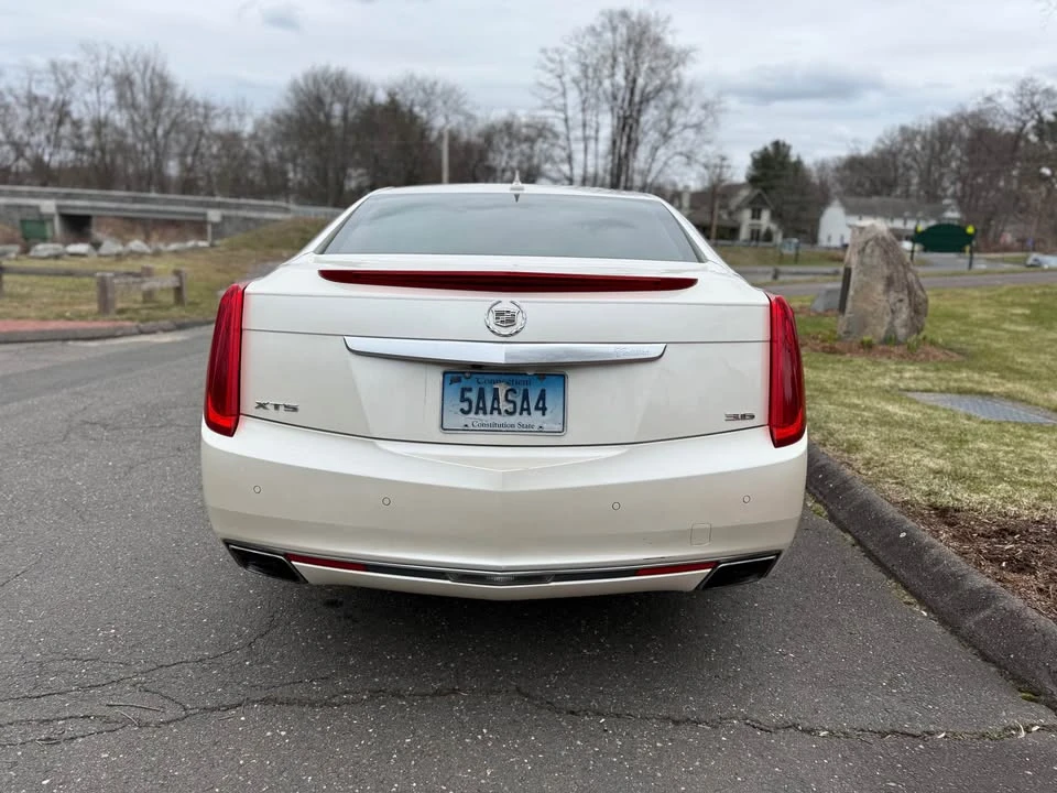 2013 Cadillac XTS - Image 8 of 17