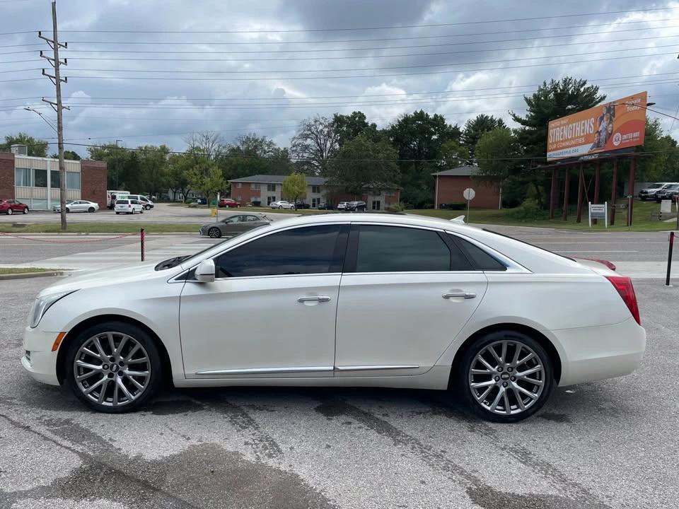 2013 Cadillac XTS - Image 8 of 17