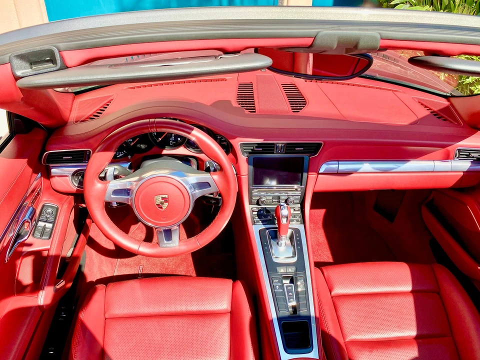 2013 Porsche 991 Carrera - Image 9 of 17