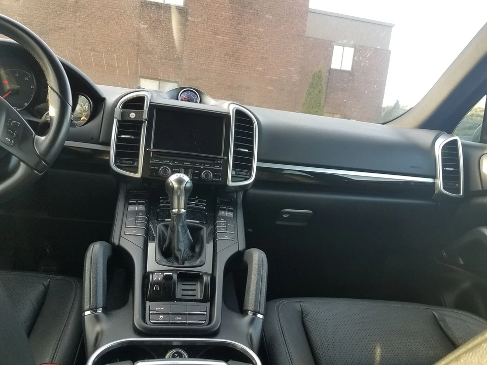 2013 Porsche 958 Cayenne - Image 3 of 17