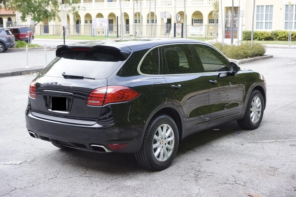 2013 Porsche 958 Cayenne - Image 5 of 16