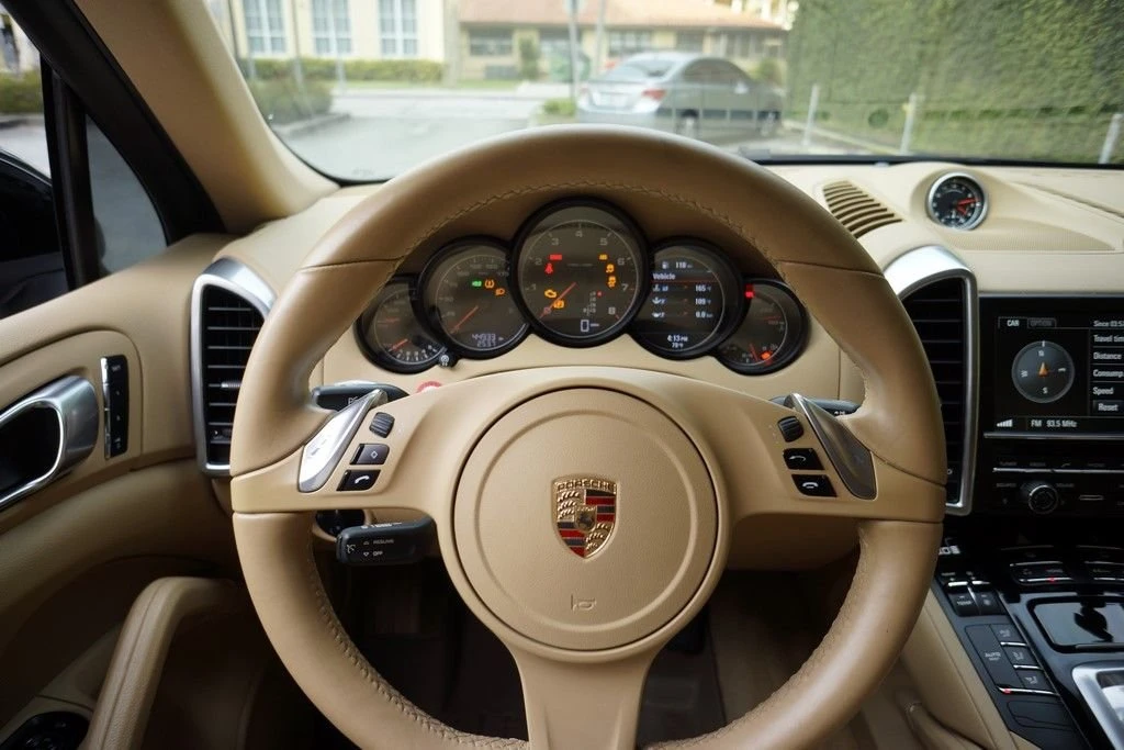 2013 Porsche 958 Cayenne - Image 16 of 16