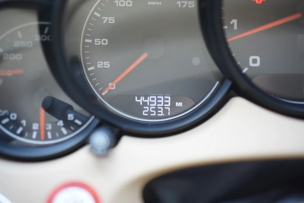 2013 Porsche 958 Cayenne - Image 11 of 16