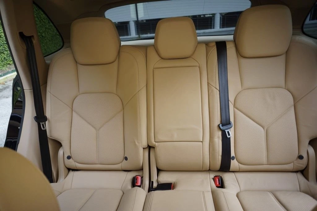 2013 Porsche 958 Cayenne - Image 15 of 16