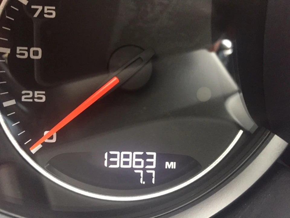 2013 Porsche 958 Cayenne Diesel - Image 2 of 6