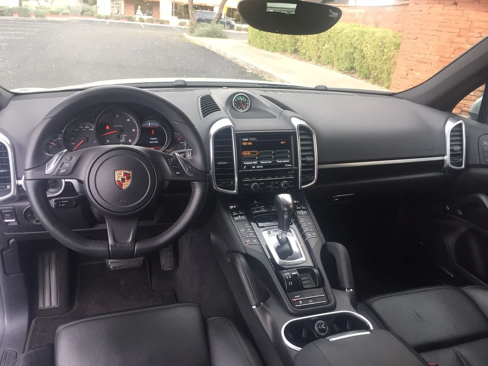 2013 Porsche 958 Cayenne Diesel - Image 4 of 6