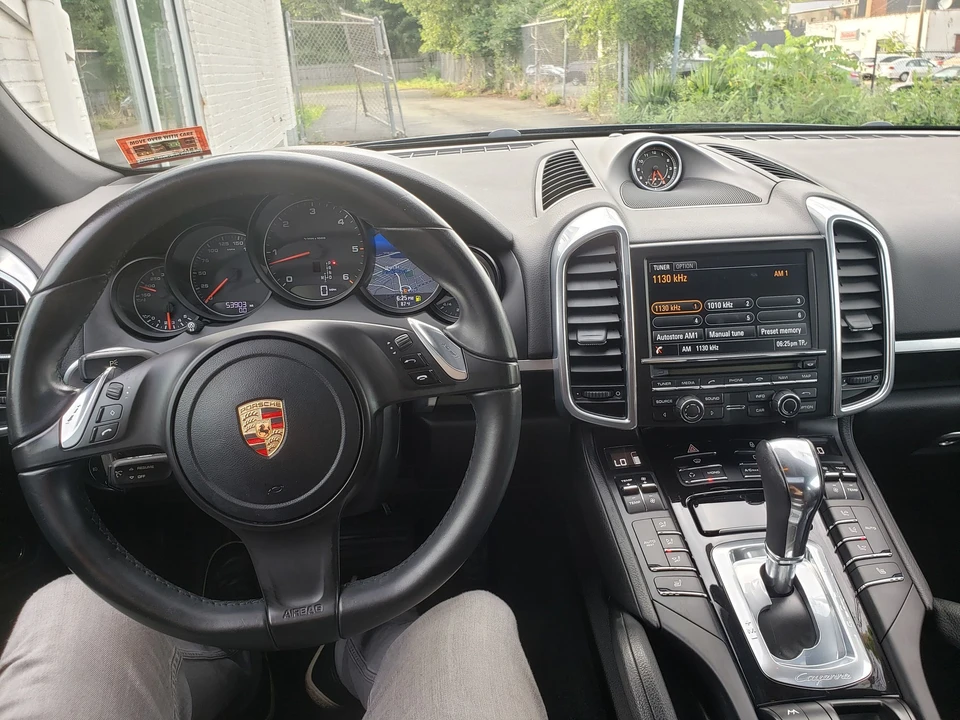 2013 Porsche 958 Cayenne Diesel - Image 10 of 25