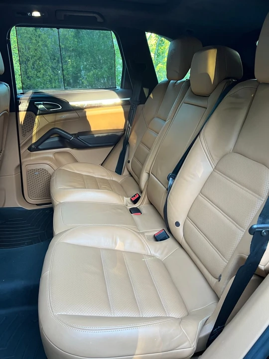 2013 Porsche 958 Cayenne GTS - Image 8 of 21