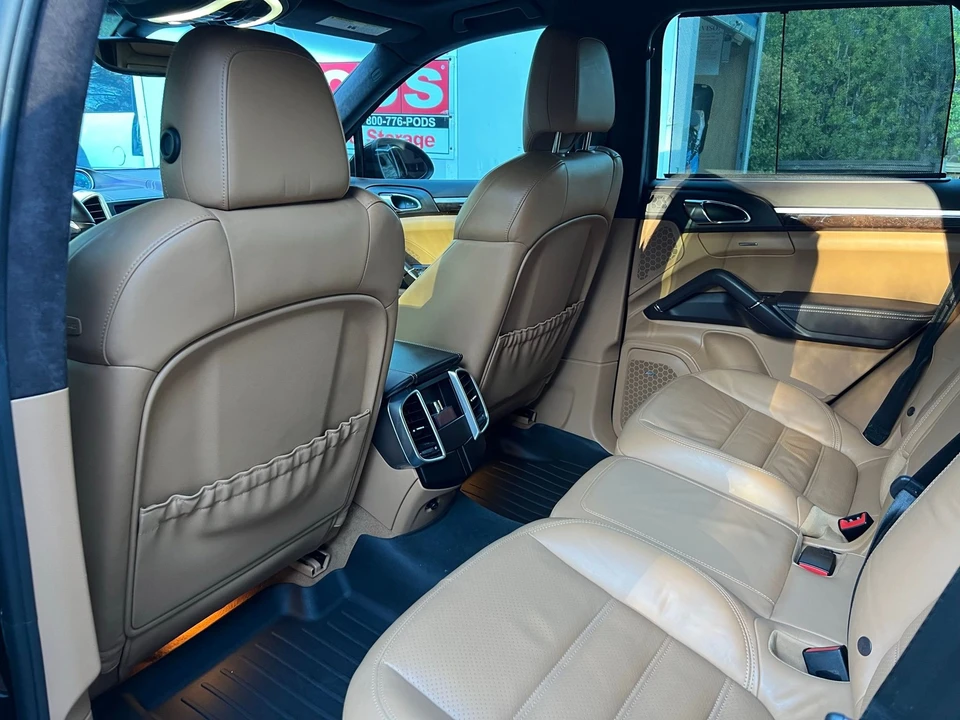 2013 Porsche 958 Cayenne GTS - Image 9 of 21