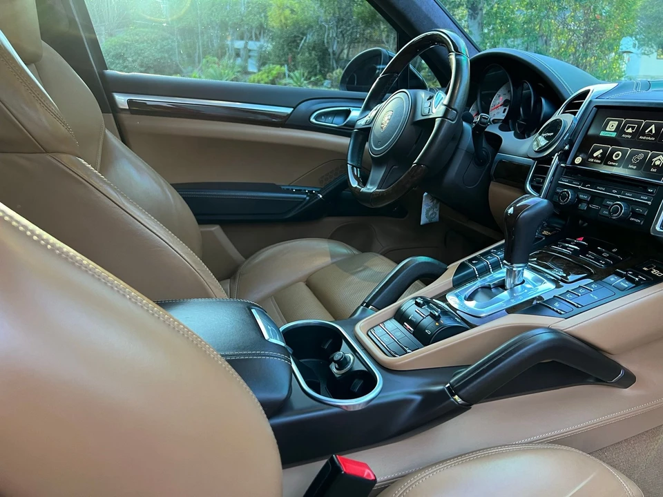 2013 Porsche 958 Cayenne GTS - Image 14 of 21