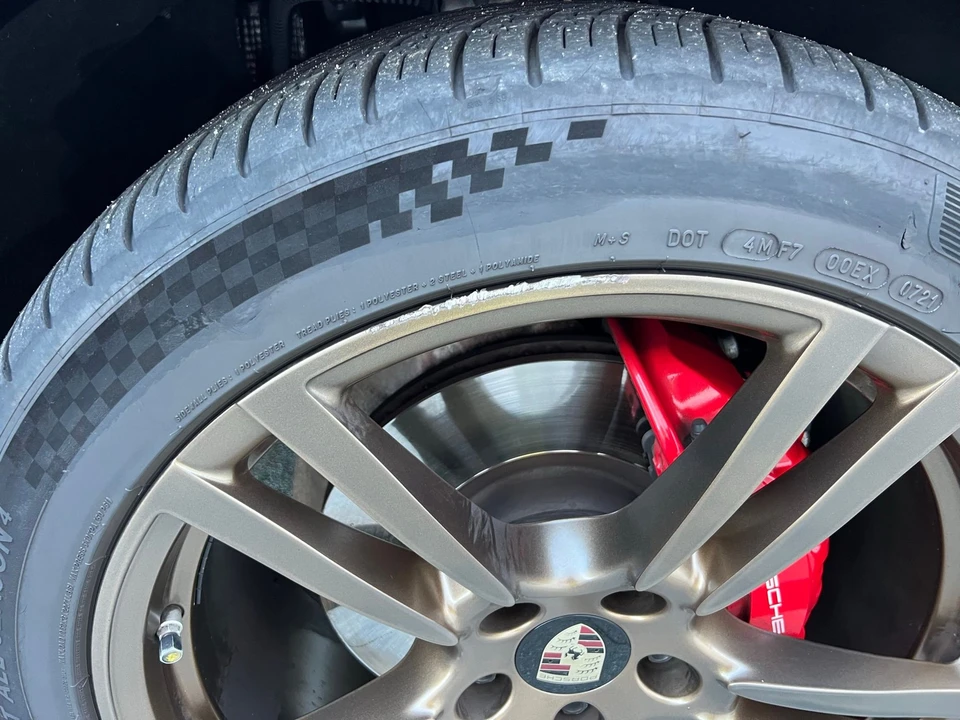 2013 Porsche 958 Cayenne GTS - Image 16 of 21
