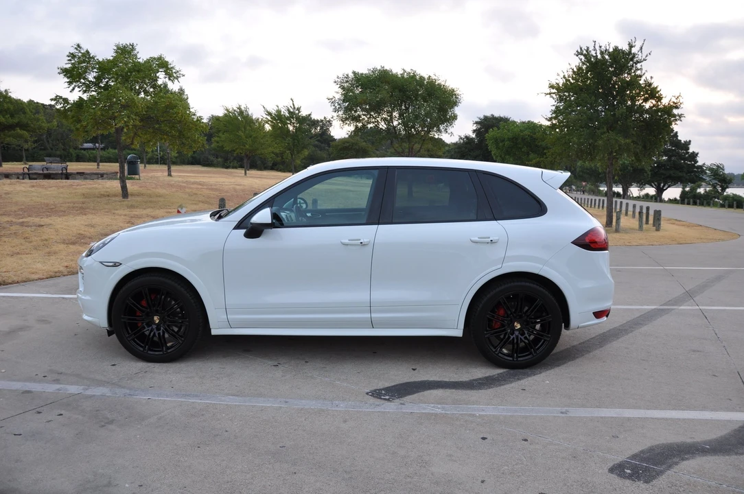 2013 Porsche 958 Cayenne GTS - Image 10 of 31