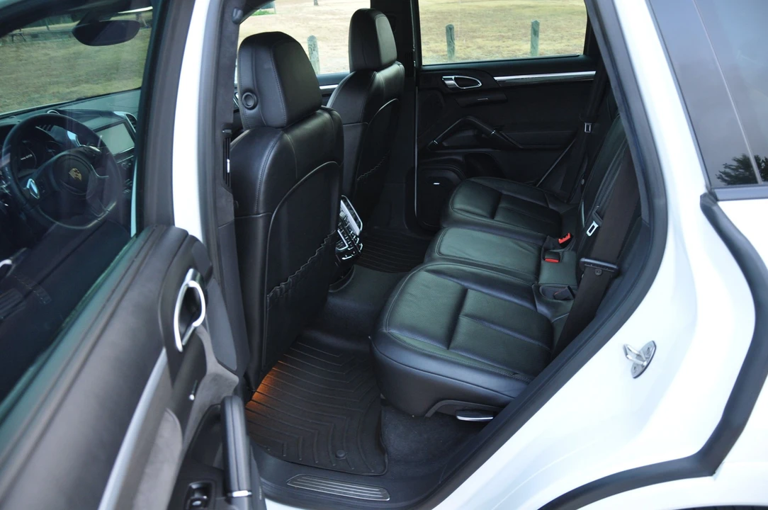 2013 Porsche 958 Cayenne GTS - Image 21 of 31
