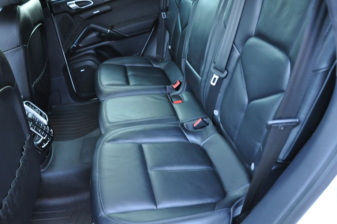 2013 Porsche 958 Cayenne GTS - Image 23 of 31