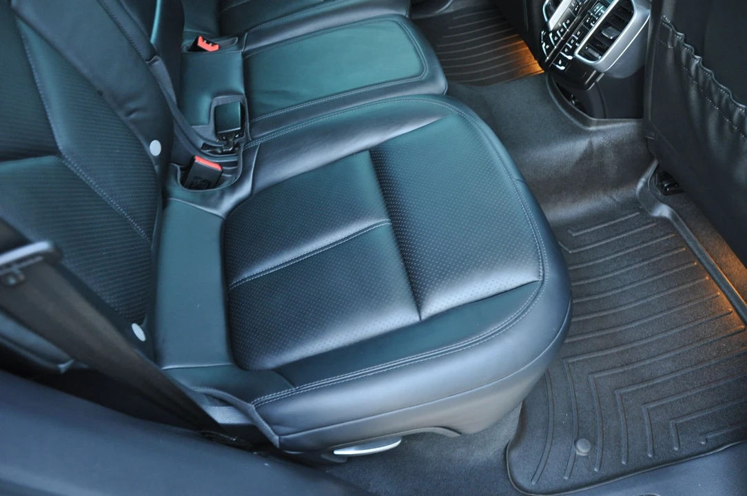 2013 Porsche 958 Cayenne GTS - Image 27 of 31