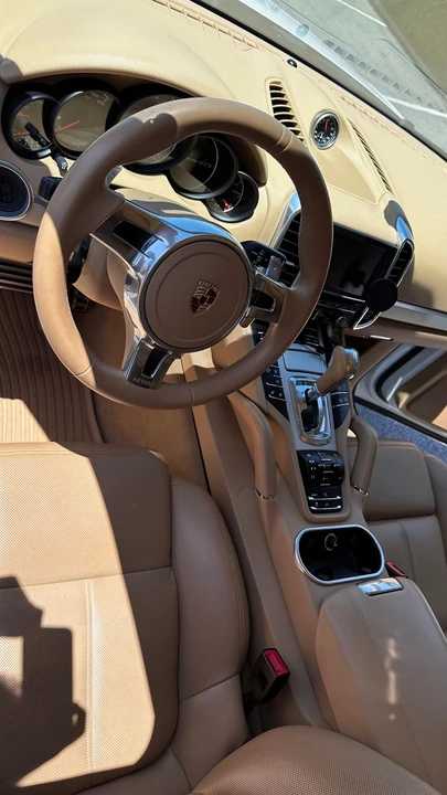 2013 Porsche 958 Cayenne GTS - Image 10 of 12