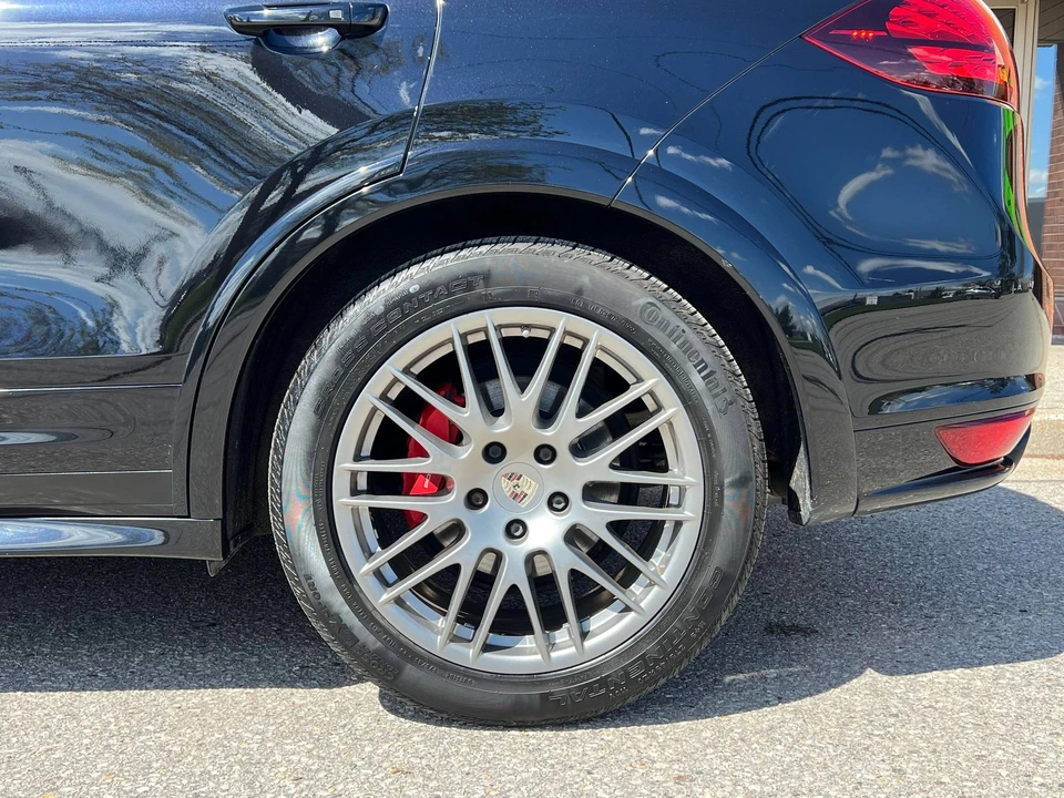 2013 Porsche 958 Cayenne GTS - Image 14 of 31
