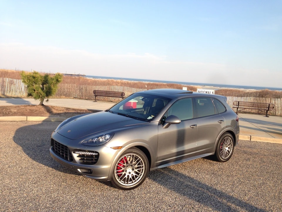 2013 Porsche 958 Cayenne GTS - Image 4 of 11