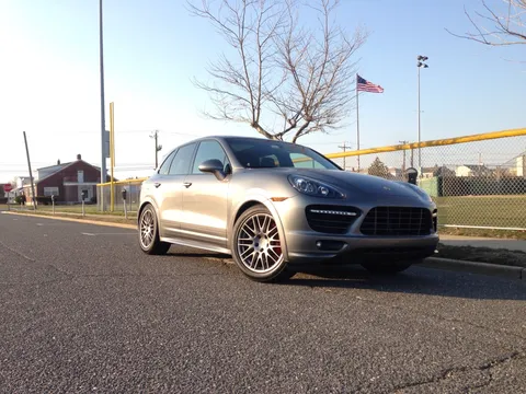 2013 Porsche Cayenne GTS