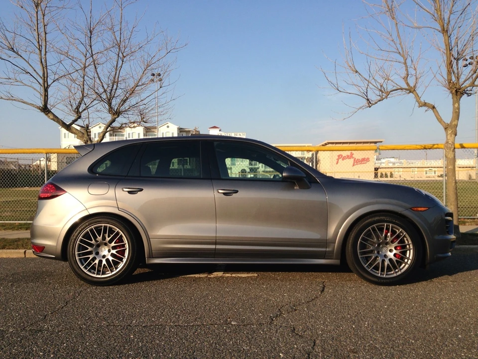 2013 Porsche 958 Cayenne GTS - Image 2 of 11