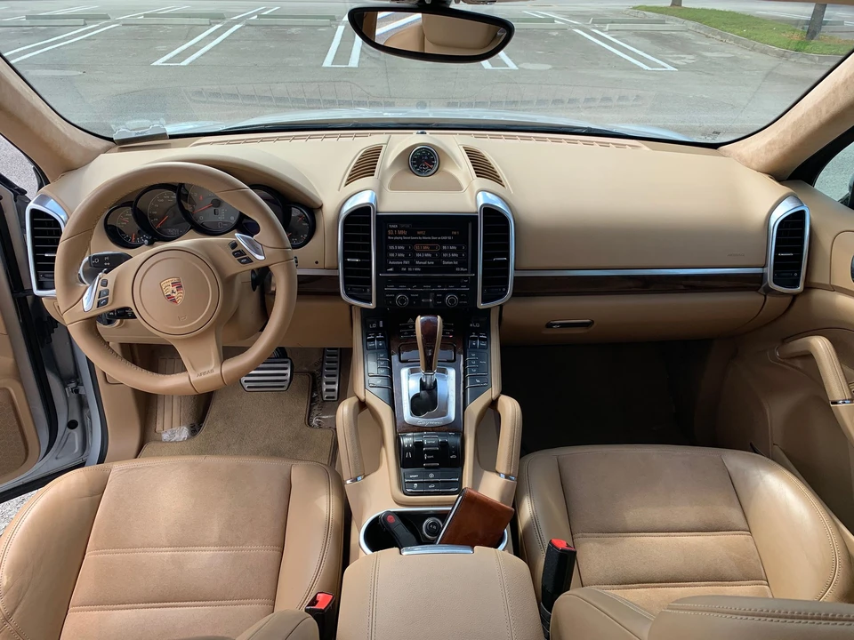 2013 Porsche 958 Cayenne GTS - Image 12 of 12