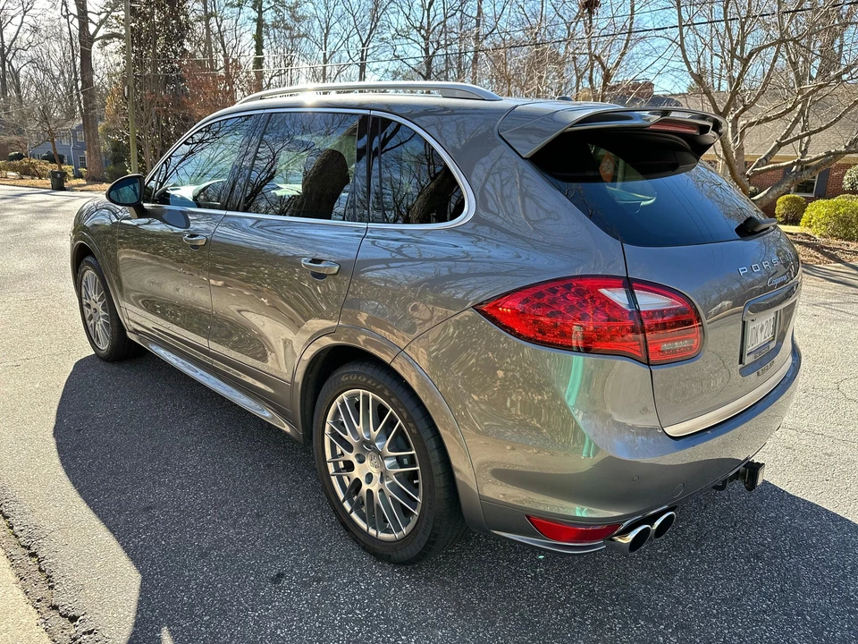2013 Porsche 958 Cayenne S - Image 3 of 12