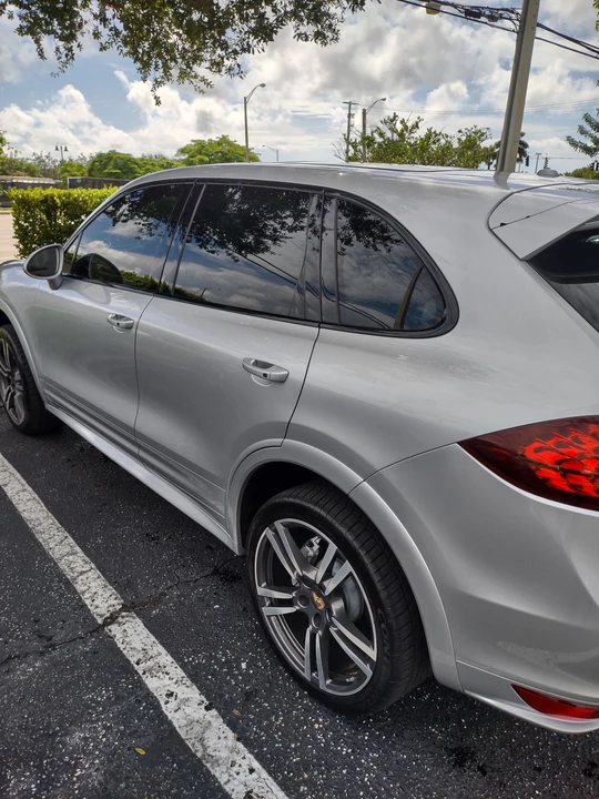 2013 Porsche 958 Cayenne S - Image 12 of 14
