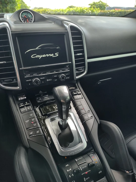 2013 Porsche 958 Cayenne S - Image 5 of 14