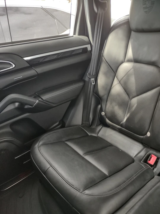 2013 Porsche 958 Cayenne S - Image 6 of 14