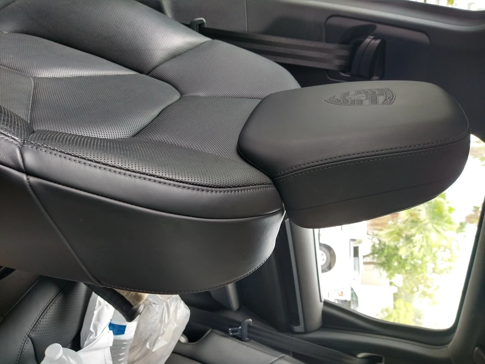 2013 Porsche 958 Cayenne S - Image 7 of 8
