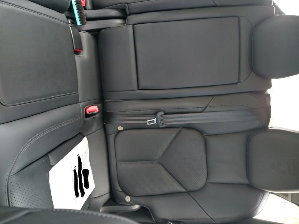 2013 Porsche 958 Cayenne S - Image 4 of 8