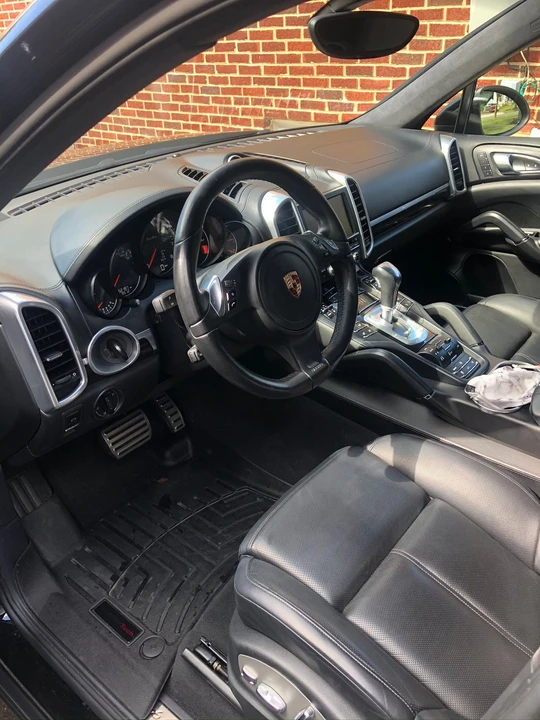 2013 Porsche 958 Cayenne Turbo - Image 9 of 10