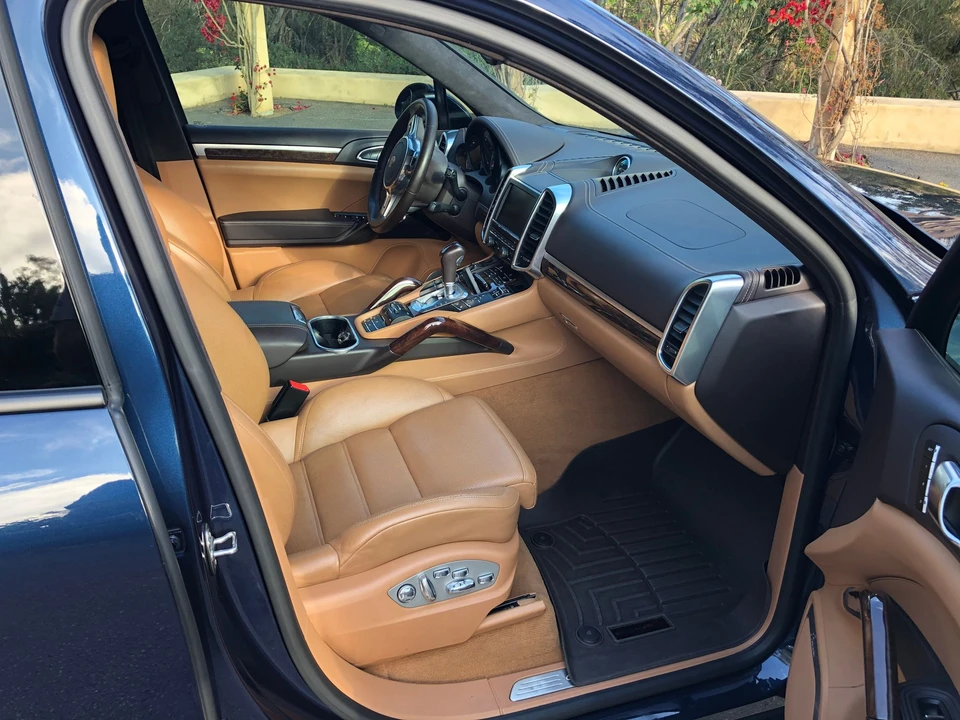 2013 Porsche 958 Cayenne Turbo - Image 7 of 16