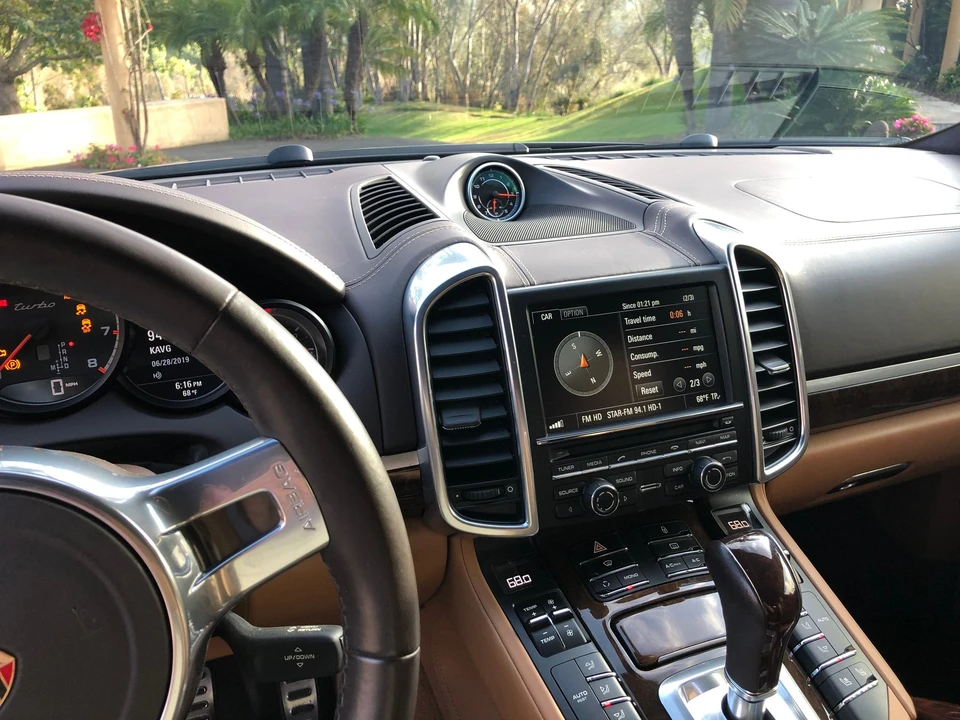 2013 Porsche 958 Cayenne Turbo - Image 9 of 16