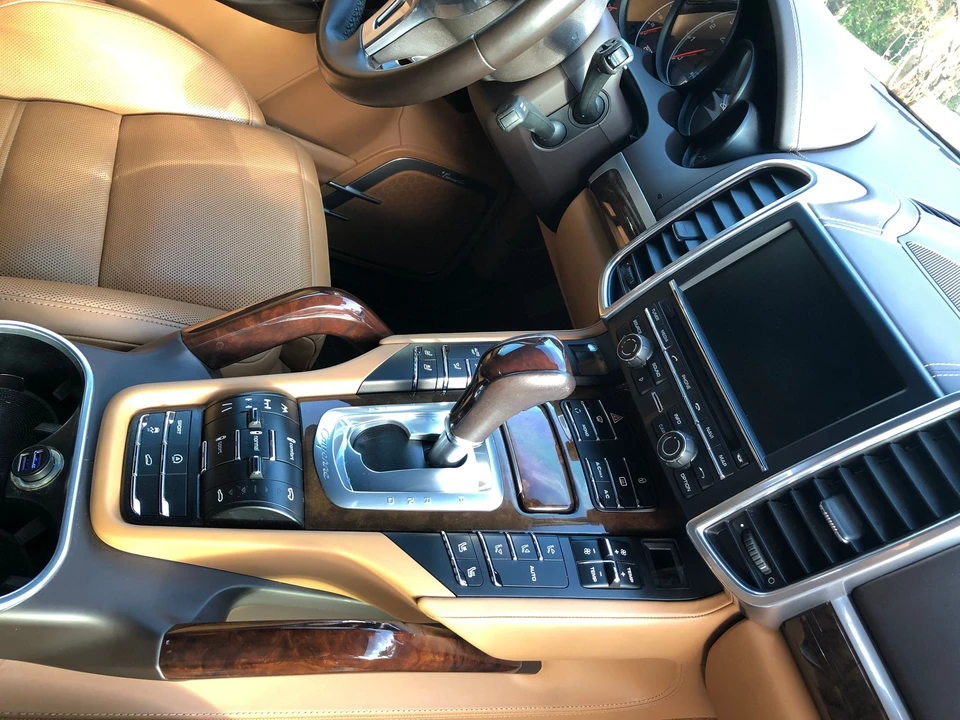 2013 Porsche 958 Cayenne Turbo - Image 8 of 16