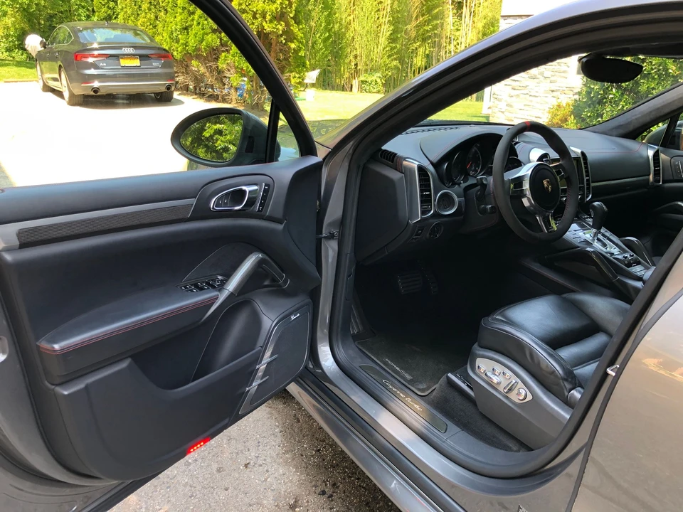 2013 Porsche 958 Cayenne Turbo - Image 10 of 31