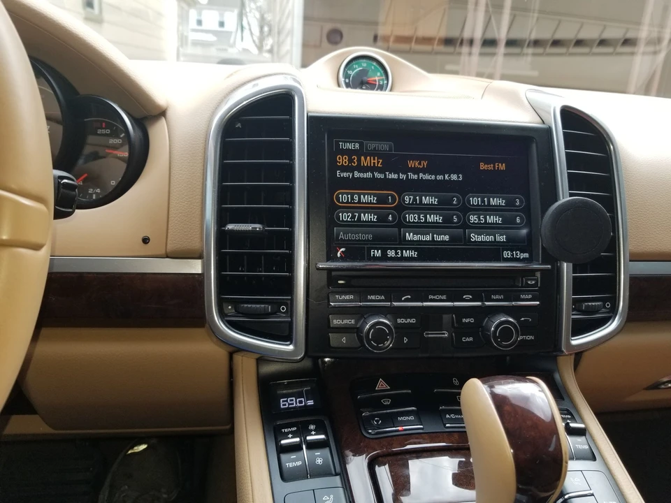 2013 Porsche 958 Cayenne - Image 6 of 20