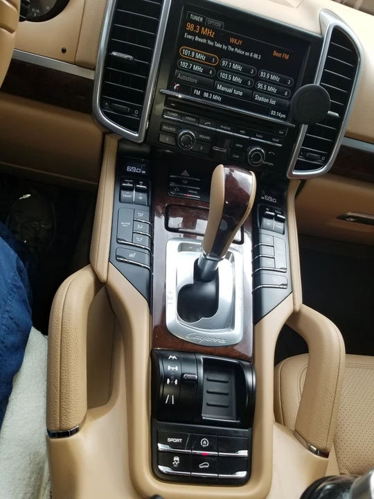 2013 Porsche 958 Cayenne - Image 7 of 20