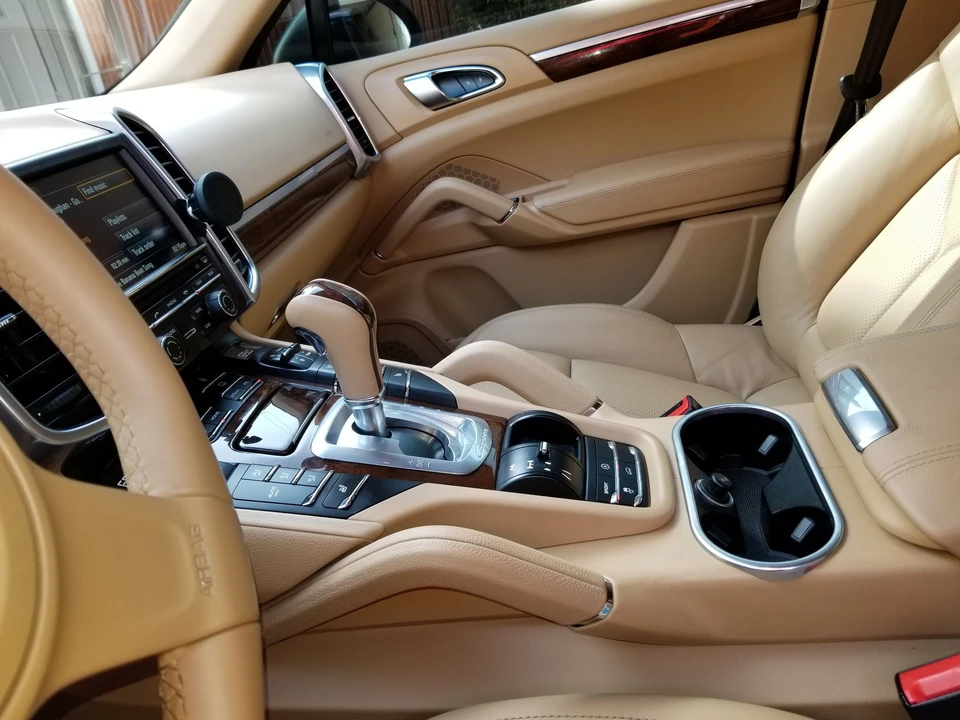 2013 Porsche 958 Cayenne - Image 16 of 20