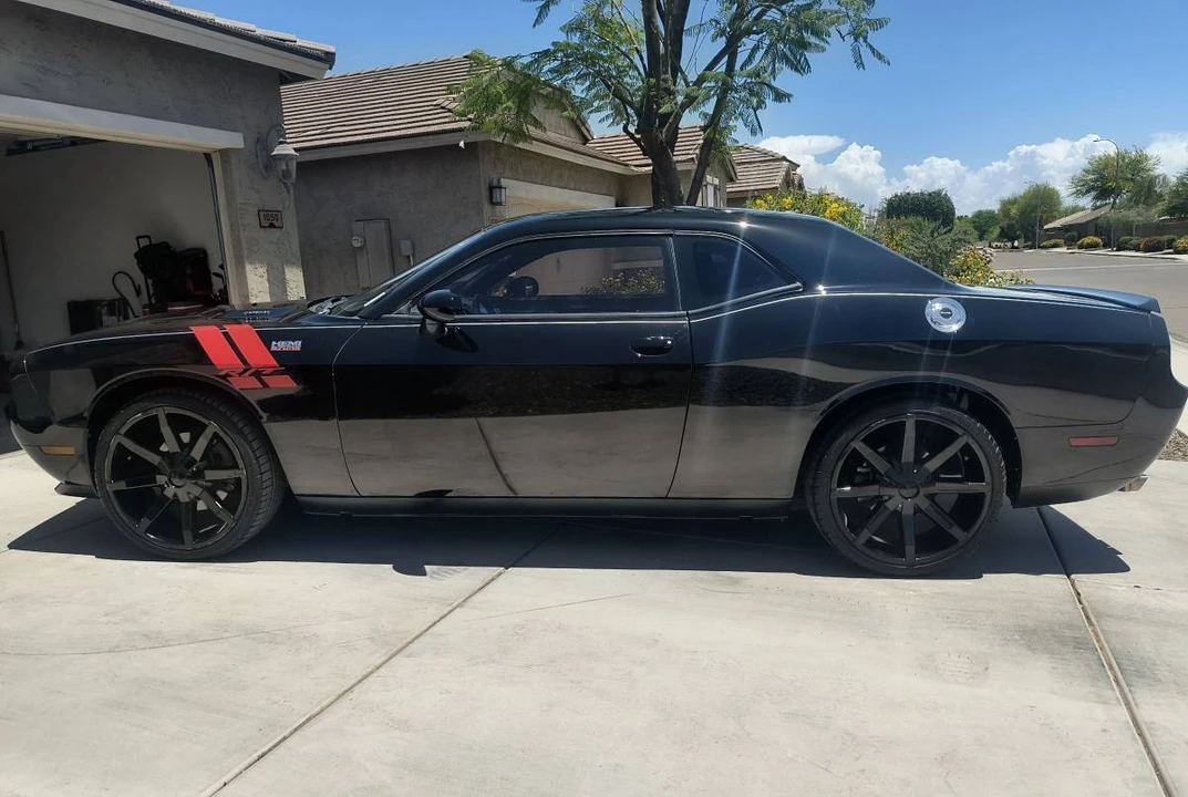 2013 Dodge Challenger 3rd Gen - Image 9 of 14