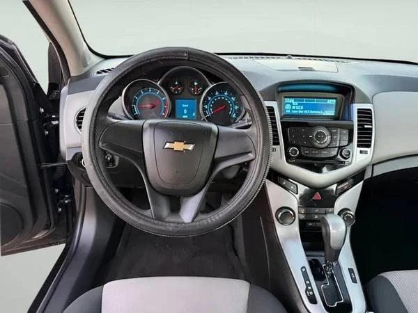 2013 Chevrolet Cruze - Image 2 of 16