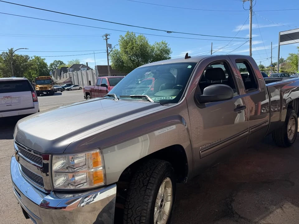 2013 Chevrolet Silverado 2nd Gen - Image 2 of 13