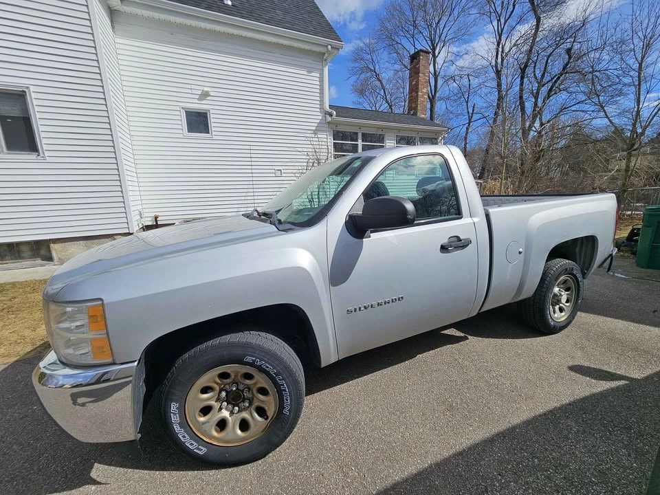 2013 Chevrolet Silverado 2nd Gen - Image 2 of 3