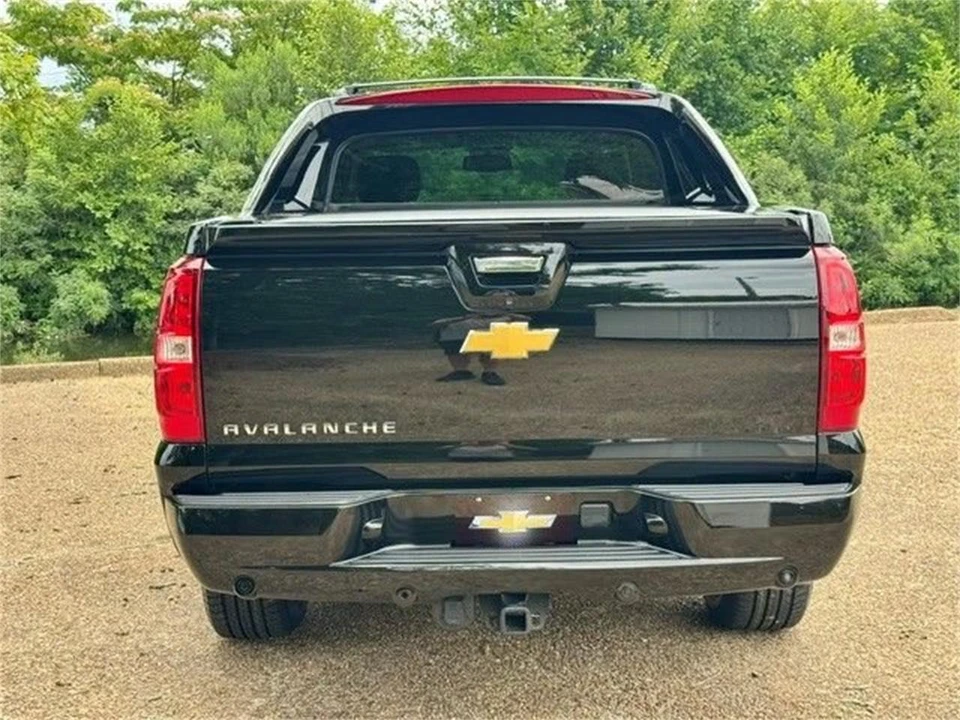 2013 Chevrolet Avalanche - Image 4 of 22