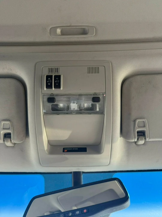 2013 Chevrolet Avalanche - Image 20 of 21