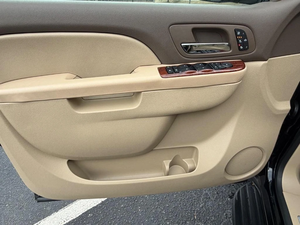 2013 Chevrolet Avalanche - Image 3 of 21