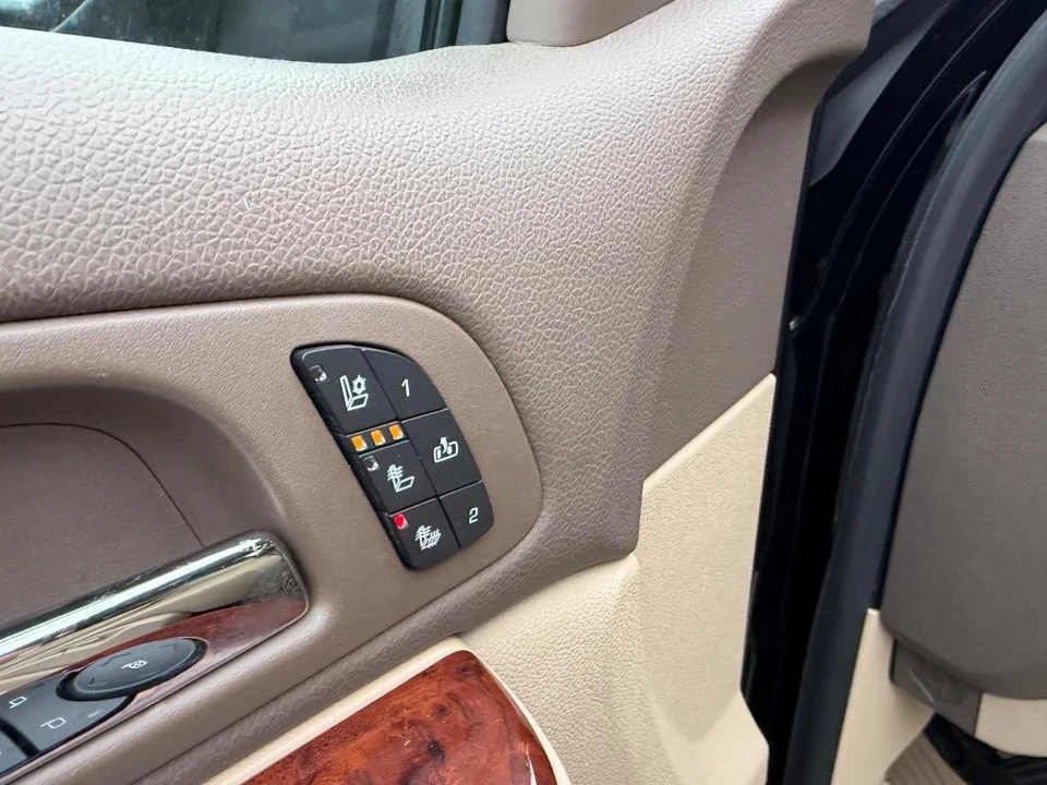 2013 Chevrolet Avalanche - Image 4 of 21