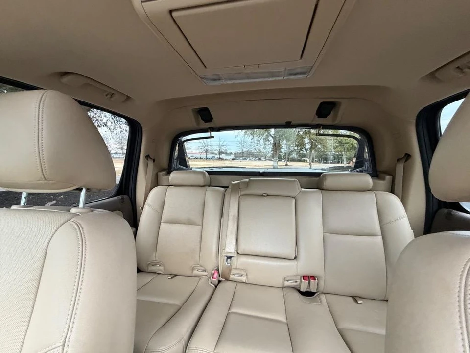 2013 Chevrolet Avalanche - Image 20 of 21