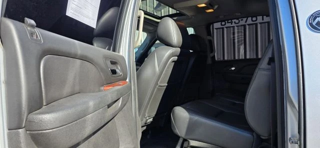 2013 Chevrolet Avalanche - Image 18 of 18